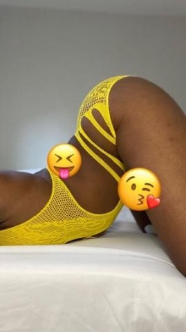 WET AND HORNY COME SLIDE THAT BIG COCK IN THIS PHAT JUICEY PUSSY💦🧃🫦CLEAN&DISCREET INCALLS🏠 - 1