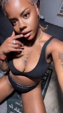 🍰🧁🍫Do You Have A Sweet 🦷 Come Feel 💋 something Sweet 🍫🧁🍰 - 1