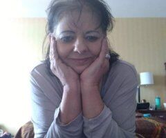 mature bbw with amazing mouth and hands - Image 8