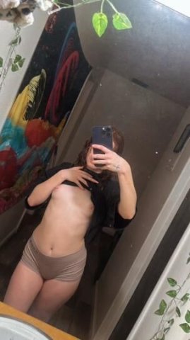 SEXY PETITE SNOW BUNNY🫦 TEXT OR CALL FOR AVAILABILITY📲 - 1