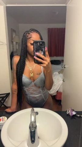BAKERSFIELD BABE TONIGHT 💦😍🥰 - 1