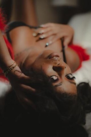 Sexy slim thick brownskin ready to fulfill your needs 💋 - 1