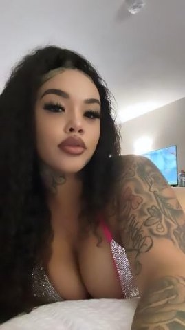 Need some fun babay with some 🍆🍆 - 1