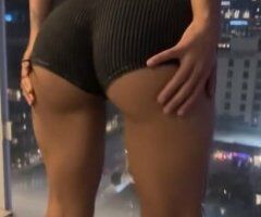 💦🍑BIG BOOTY PORNSTAR🍑💦 - Image 1