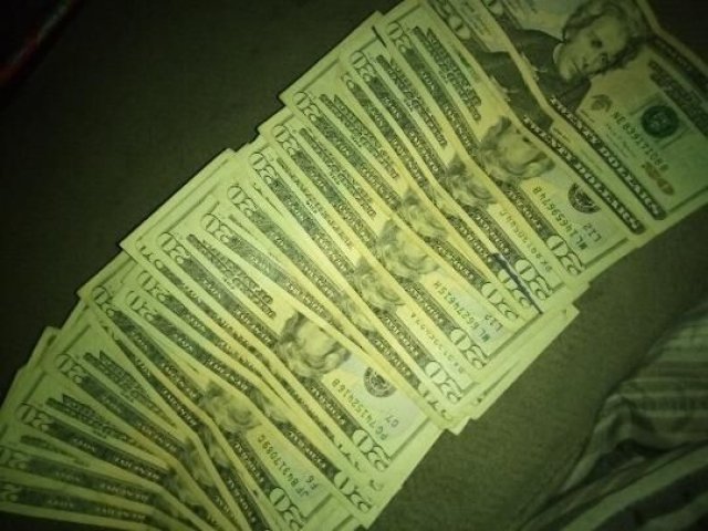 QV special for $200 OR Hour special for 400$ (if you broke don't call) - 1