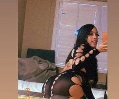 Pretty brown round babe ready to have fun😉 super soaker 💦 - Image 10
