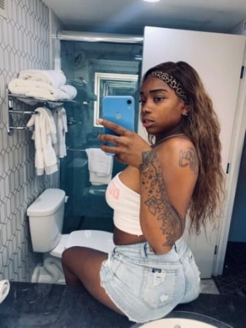 CHYNA🥰🥰 - 1