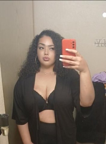 Pretty thick mixed girl ready for pleasure💦 - 1