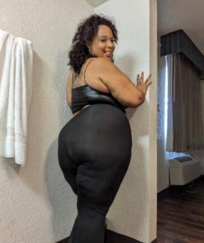 OUTCALLS PHAT BBW WIT A PHAT PUZZI💋🫦 DA real MS juicae red berry Tatted - 1