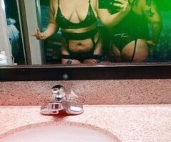 Brezzybri and Izzy - Image 4