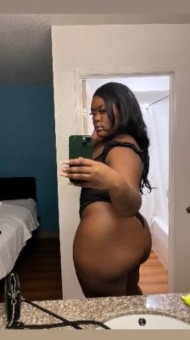 Sexy thick chocolate 💦 I love to squirt cream 🍦 let me rock your world 💦 Incall/outcall 24/7 - 1