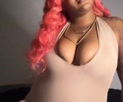 Thick Creamy Ebony Babe👅 - Image 2