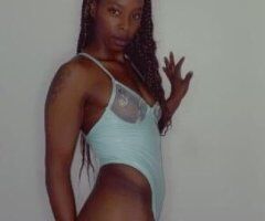 Portland escorts - hottie w/ a body! QV/HH/FH specials 💋