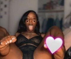 hottie w/ a body! QV/HH/FH specials 💋 - Image 2