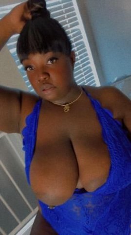 YOUR PART TIME CURVY LOVER & FULLTIME SENSUALIST💋 ESCAPE YOUR REALITY FOR A WHILE - 1