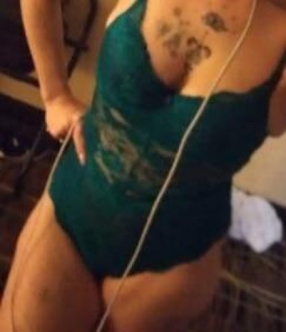fun sexy classy slim thick milf - 1
