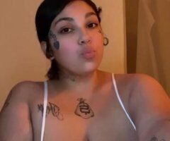 Sexy Thick Mami looking to please you 😘🔥👅💋 - Image 3