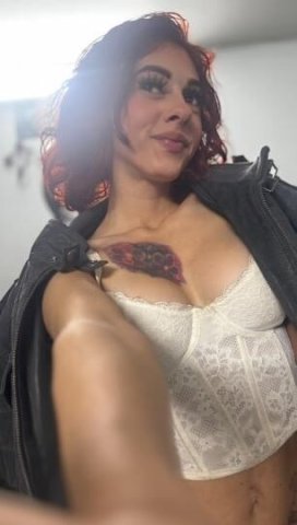 true petite latina 90 lbs doing outs - 1