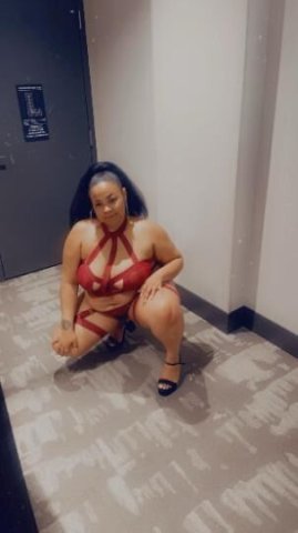 Champagne 🥂 Thick & & Juicy Throat goat 💦 Cum see me for a GREAT time ❣💞 OUTCALL/CARDATE 😘 - 1