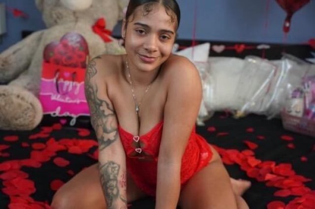 daddy come see me, make my pussy cream 😛 - 1