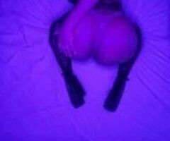 NEW IN TOWN DADDIES - Image 4
