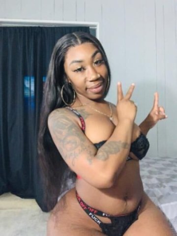 2 Girlfriends 4 DADDY💦 - 1