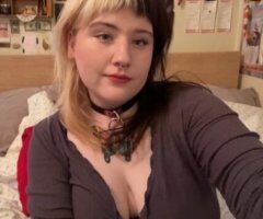 Milwaukee escorts - chubby emo cutie available tonight!