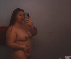 Sexy Milf - Image 4