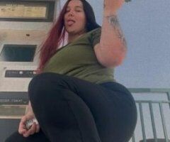 Sexy Milf - Image 7