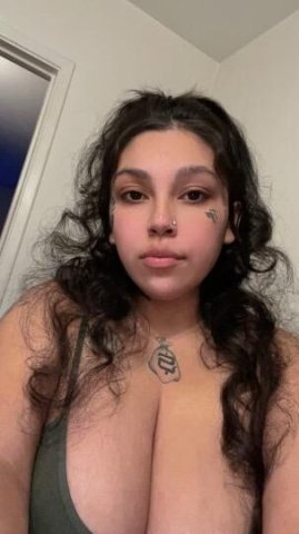 Sexy Thick Mami looking to please you 😘🔥👅💋 - 1