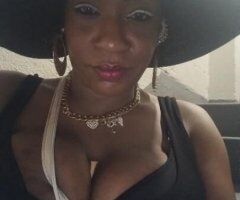 Queens escorts - Massages to HAPPY ENDINGS!!! ALL FROM OOH LALA 👄👐🏽💋🍆🍒🍊🐈