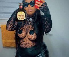 New to town come check out your girl - Image 3
