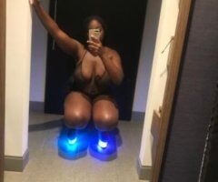 Stockton escorts - Curvy Chocolate Bombshell $200 outcall special