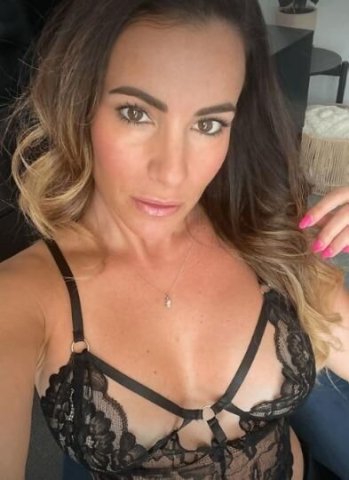 💥🔥I Am 35 Years Old HOT Sexy Horny Mom🔥👙Ready To Host💋InCall📞OutCall🚗Car Sex🚗💖Available24/7😘✅ - 1