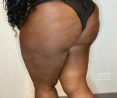 Your favorite sexy thickness🍫😝 - Image 7