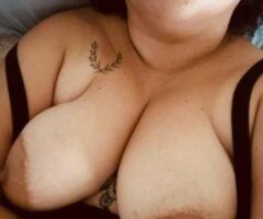 Des Moines escorts - life is hard and so is your 🍆
