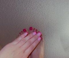 Petite soft thick white girl ready to make a splash 💦. - Image 4
