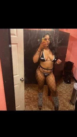 SEXY GIRL IN TOWN - 1