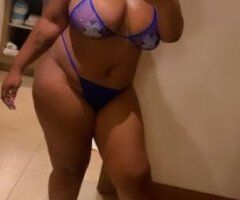Deep throat👅Big Booty caramel cutie💦 TAP IN✅ - Image 9