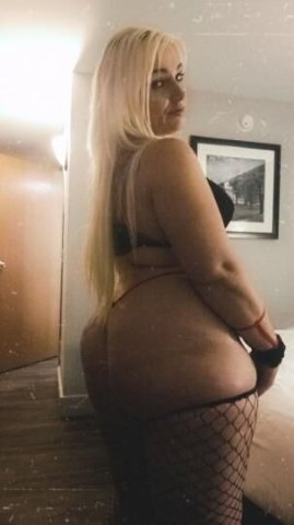 MiLF 🔥🔥 THICK WITH A PRETTY FACE 💯💥. NAUGHTY 💕💦💦 - 1