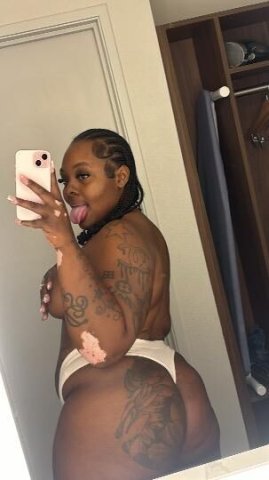 sexy starr back in town - 1