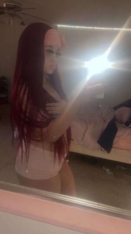 Looking for a good time filled with Roses 🌹 💕 - 1