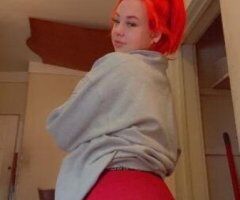 Evansville escorts - sexy petite MILF