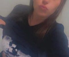 beautiful white girl with small waist and a fat ass - Image 4
