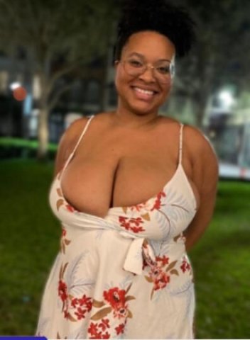Hello Lovers Your favorite bbw Available In Town 🤙🏽 Facetime fun⭐Sexting⭐Videos 💦 2girl special 💦 sexting,dick rating, incall and outcall also carcall 🎀 $40 DEPOSIT MUST FOR ALL DATES - 1