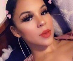 pretty petite college girl looking to make all your fantasies come true🥰 incall preferred - Image 2
