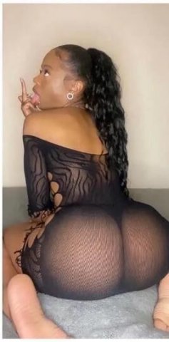 I wanna blow your mind; Call me let’s vibe🖤 - 1