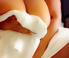 North Bay escorts - looking for a Head dr with chocolate J cups
