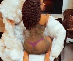 Cutie with a booty 💕 visiting with XienaMari - Image 2