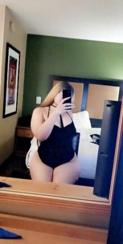 BEAVERTON OutCalls Erotic Curvy Mamii Looking to Please - 1